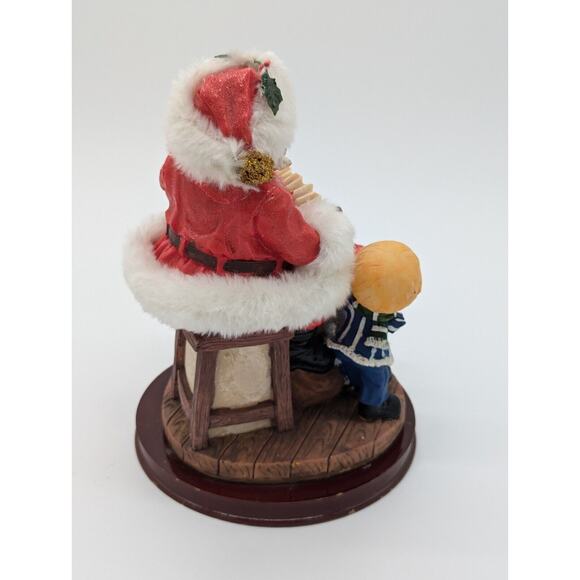 Le Jardine French Collection Christmas Scene Santa & Children with Musical Base - Picture 12 of 16